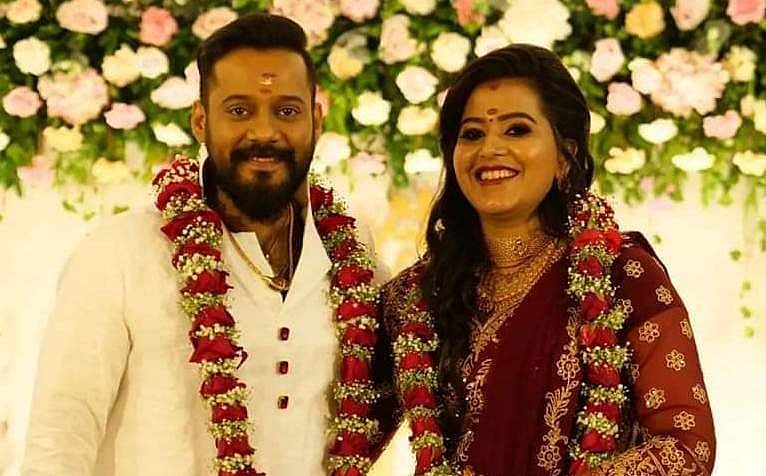 'എലിസബത്ത് എന്റെ മനസുമാറ്റി', നടൻ ബാലയുടെ വിവാഹ റിസപ്ഷൻ ചിത്രങ്ങൾ