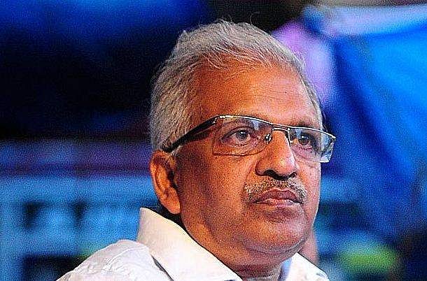 പി ജയരാജന്റെ ആരോഗ്യനിലയില്‍ പുരോഗതി ; ന്യൂമോണിയ ബാധിച്ചു തുടങ്ങിയതിനാല്‍ ഐസിയുവില്‍ തുടരും