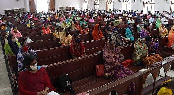 വൈദികർക്ക് അന്ത്യശാസനം, 20നുള്ളിൽ ഏകീകൃത കുർ‌ബാന നടപ്പാക്കിയില്ലെങ്കിൽ നടപടി