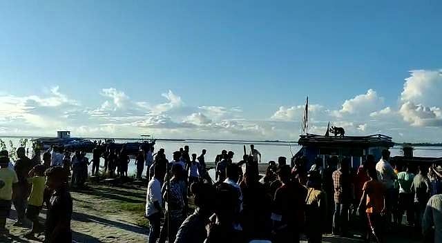 അസം ബോട്ടപകടം: 40 പേര്‍ മുങ്ങി മരിച്ചതായി റിപ്പോര്‍ട്ട്; അന്വേഷണത്തിന് ഉത്തരവിട്ടു