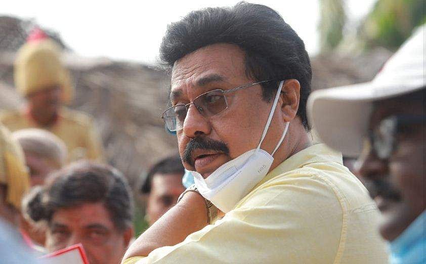 'പത്തൊൻപതാം നൂറ്റാണ്ട് ഫ്ളോപ്പ്'; നേരിട്ടു തോൽപ്പിക്കാൻ പറ്റില്ലെങ്കിൽ പിന്നെ ഇങ്ങനെ ആകാം എന്നാണോ എന്ന് വിനയൻ