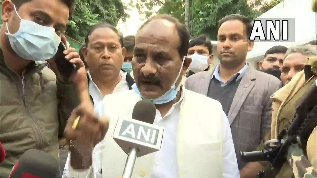 യുപിയില് ബിജെപിയെ ഞെട്ടിച്ച് വീണ്ടും രാജി; ഒരു മന്ത്രി കൂടി പാര്ട്ടി വിട്ടു