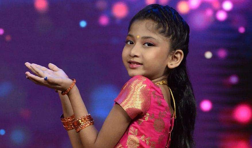 അമ്മയ്ക്കൊപ്പം സ്കൂട്ടറിൽ പോയ റിയാലിറ്റി ഷോ താരം വാഹനാപകടത്തിൽ മരിച്ചു
