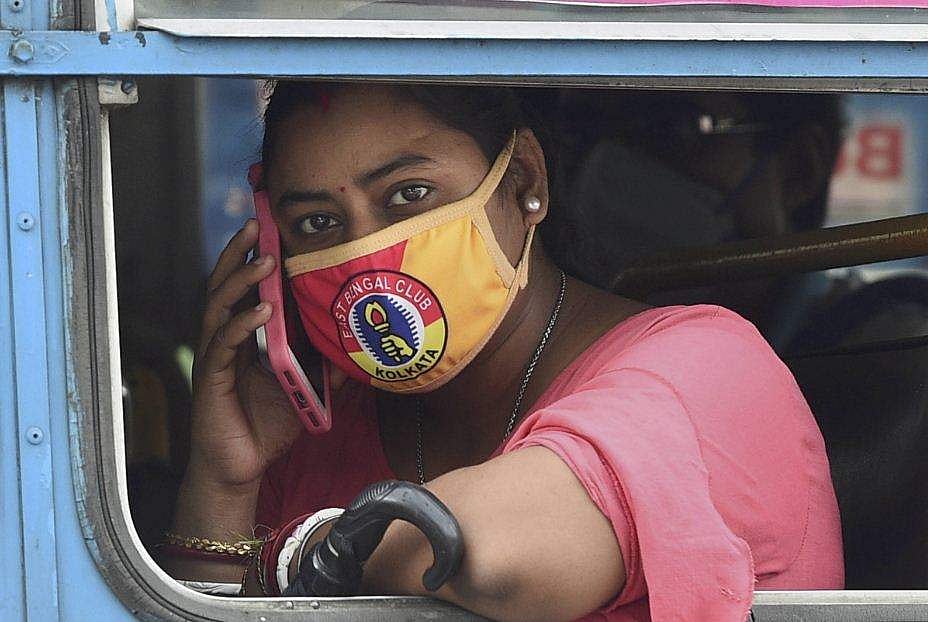 ഹോട്ടലുകളില്‍ പകുതി പേര്‍ മാത്രം; പൊതുപരിപാടികള്‍ക്കും മതപരിപാടികള്‍ക്കും നിരോധനം; കോഴിക്കോട് കടുത്ത നിയന്ത്രണങ്ങള്‍