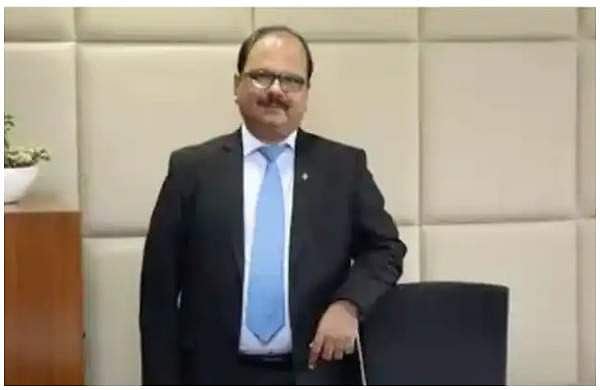 ഉല്പന്നങ്ങള് സ്വകാര്യ കമ്പനിക്ക് വില കുറച്ചു നല്കാന് കൈക്കൂലി; ഗെയ്ലിന്റെ മലയാളി ഡയറക്ടര് അറസ്റ്റില്; പിടിച്ചെടുത്തത് 1.25 കോടിയുടെ സ്വര്ണം