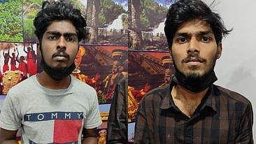 സ്കൂട്ടറിൽ 85 കിലോ കഞ്ചാവ് കടത്താൻ ശ്രമം; യുവാക്കളെ കൈയോടെ പൊക്കി പൊലീസ് 