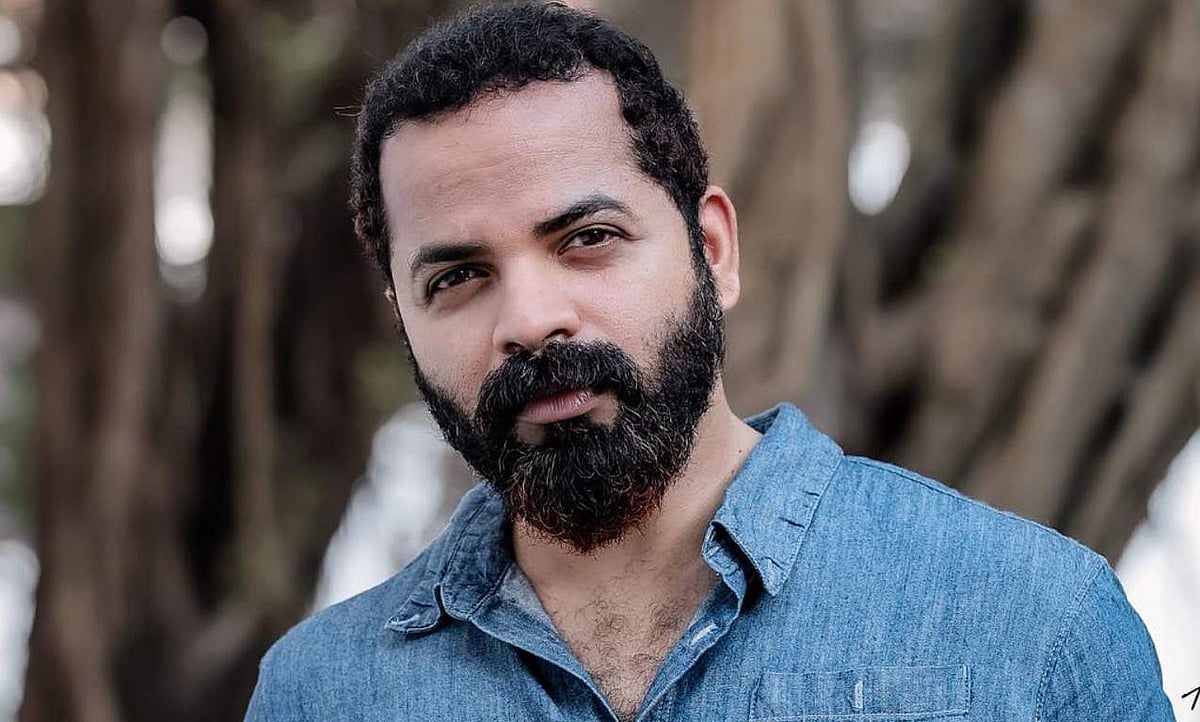 'ഞങ്ങളെ രക്ഷിക്കൂ', കൊതുകു കടി സഹിക്കാൻ വയ്യാതെ വിനയ് ഫോർട്ട്; പ്രതിഷേധം