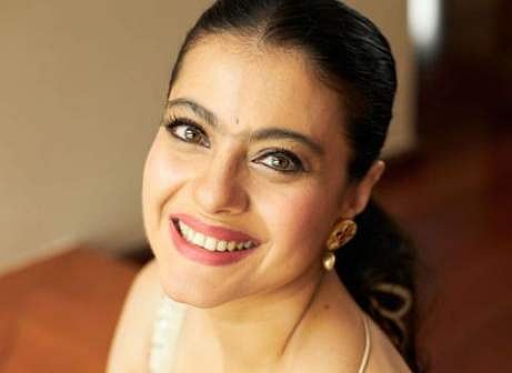 'എന്റെ ചുവന്ന മൂക്ക് ആരും കാണണ്ട'; നടി കജോളിന് കോവിഡ് 