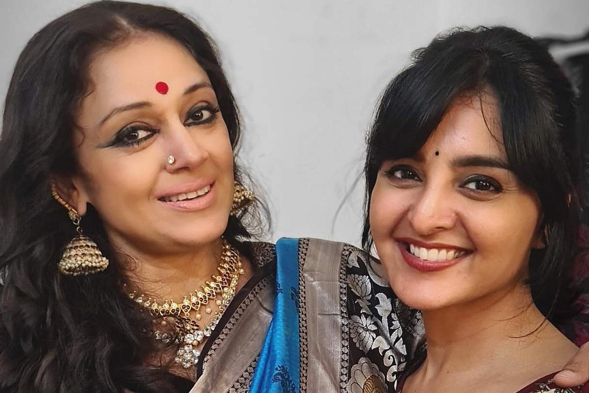 മലയാളത്തിന്റെ പ്രിയ നായികമാർ ഒന്നിച്ച്, വിലമതിക്കാനാവാത്തതെന്ന് മഞ്ജു വാര്യർ; സൂപ്പർസ്റ്റാർസ് എന്നുവിളിച്ച് ആരാധകർ