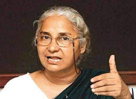 'സിൽവർ ലൈൻ പദ്ധതി പൻവലിക്കണം, മുഖ്യമന്ത്രിയോട് കൈകൂപ്പി അപേക്ഷിക്കുന്നു'- മേധ പട്കർ