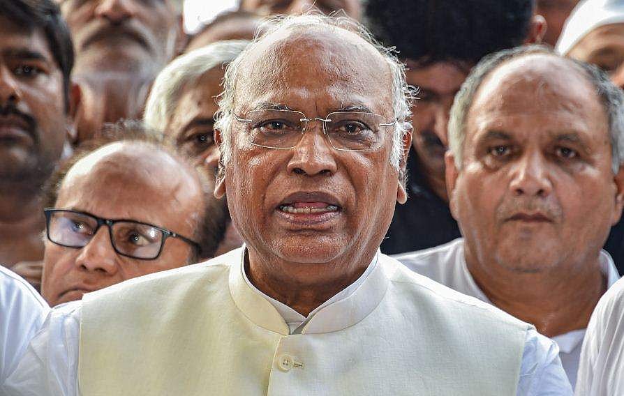 മല്ലികാര്‍ജുന്‍ ഖാര്‍ഗെ രാജ്യസഭ പ്രതിപക്ഷ നേതാവ് സ്ഥാനം രാജിവെച്ചു