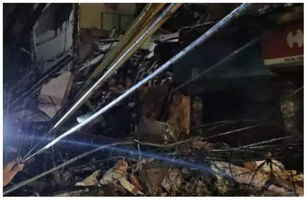 ഉത്തരേന്ത്യയില്‍ കനത്ത മഴ; ഡല്‍ഹിയില്‍ കെട്ടിടം തകര്‍ന്ന് മൂന്ന് മരണം