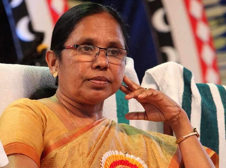 കോവിഡ് കാലത്ത് മൂന്നിരട്ടി വിലയ്ക്ക് പിപിഇ കിറ്റ് വാങ്ങി; കെകെ ശൈലജയ്ക്ക് ലോകായുക്ത നോട്ടീസ് 