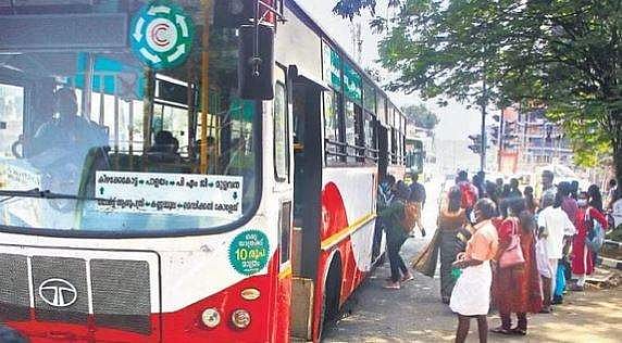 മദ്യപിച്ച് ബസ് ഓടിച്ചു; തിരുവനന്തപുരത്ത്  ഡ്രൈവര്‍ അറസ്റ്റില്‍;ലൈസന്‍സ് റദ്ദാക്കും