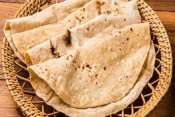 വൈകി കഴിക്കരുത്, അത്താഴം നേരത്തെ കഴിച്ചാൽ ശരീരഭാരം കുറയ്ക്കാമെന്ന് പഠനം 
