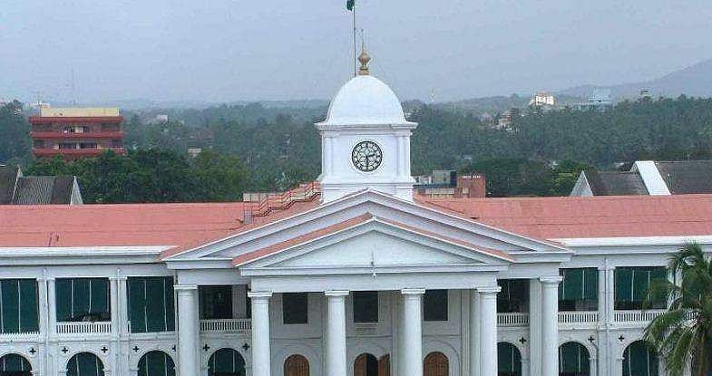 നവകേരള സദസുമായി സഹകരിച്ചില്ല; നാല് പഞ്ചായത്ത് സെക്രട്ടറിമാരെ സ്ഥലം മാറ്റി