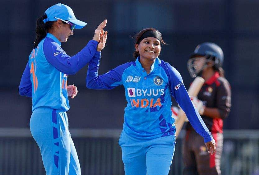 നേടിയത് വെറും 74 റൺസ്! ഏഷ്യാ കപ്പിൽ തുടർച്ചയായി മൂന്നാം ജയം പിടിച്ച് ഇന്ത്യൻ വനിതകൾ; ഇത്തവണ കീഴടങ്ങിയത് യുഎഇ