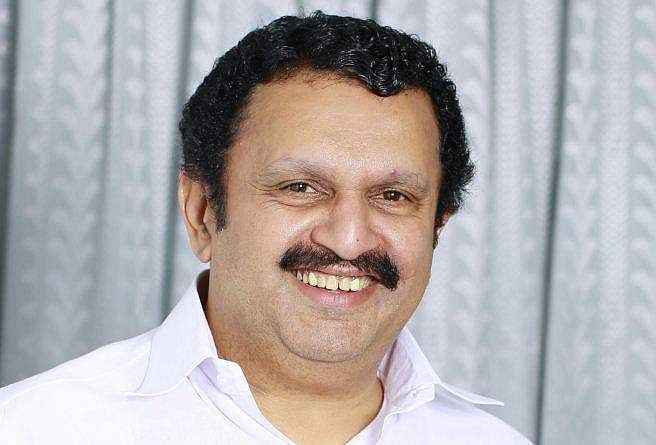 തരൂര്‍ ഒരു വിഭാഗീയ പ്രവര്‍ത്തനവും നടത്തിയിട്ടില്ല; മെസിയുടെ അവസ്ഥ വരും; സതീശനെതിരെ ഗോളടിച്ച് മുരളീധരന്‍