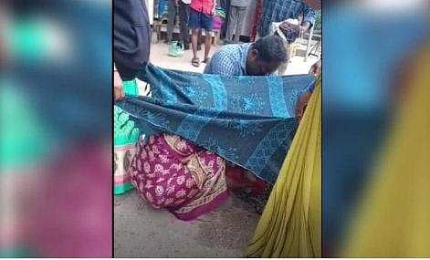 ആശുപത്രി ചികിത്സ നിഷേധിച്ചു; യുവതി റോഡില്‍ പ്രസവിച്ചു