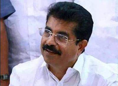 സോളാര്‍ പീഡനക്കേസ്: അടൂര്‍ പ്രകാശിന് സിബിഐയുടെ ക്ലീന്‍ ചിറ്റ്