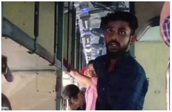 ട്രെയിനില്‍ നഗ്നതാ പ്രദര്‍ശനം, അസഭ്യവര്‍ഷം; യുവാവ് പിടിയില്‍