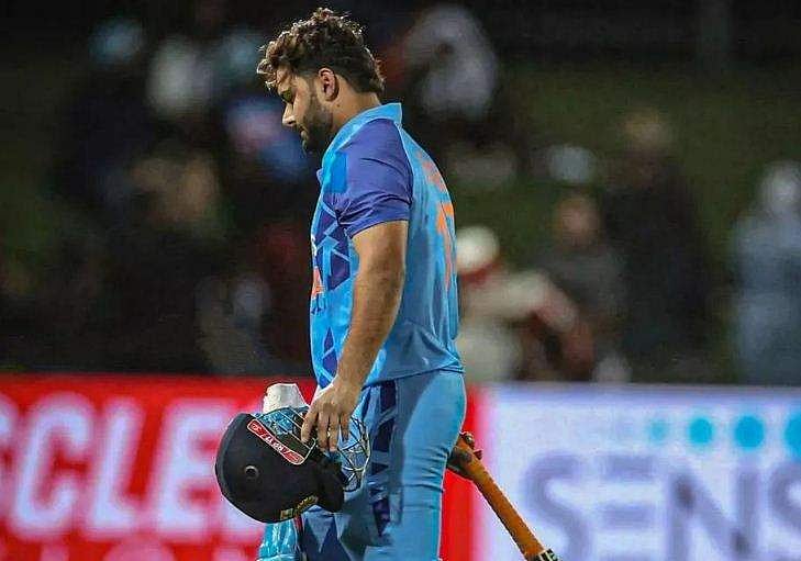 'എത്ര അവസരങ്ങൾ കിട്ടി, എന്താണ് പന്തേ ഇങ്ങനെ?'- അങ്ങേയറ്റം നിരാശയെന്ന് ശ്രീകാന്ത്
