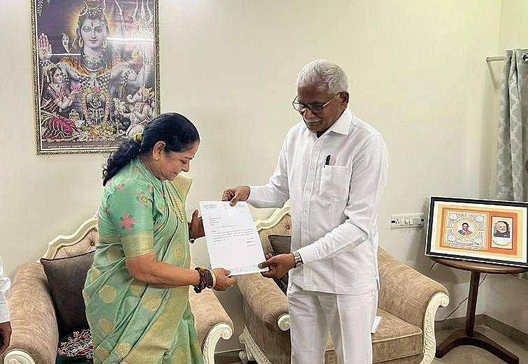 ഗുജറാത്തില്‍ കോണ്‍ഗ്രസിന് വീണ്ടും തിരിച്ചടി; എംഎല്‍എ രാജിവെച്ചു; ബിജെപിയിലേക്ക്