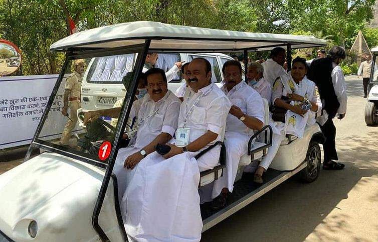ആര്‍എസ്എസ് അനുകൂല പ്രസ്താവന അവമതിപ്പുണ്ടാക്കി; കെ സുധാകരന് രൂക്ഷ വിമര്‍ശനം; തരൂര്‍ വിഷയത്തില്‍ സതീശനും 'കൊട്ട്'