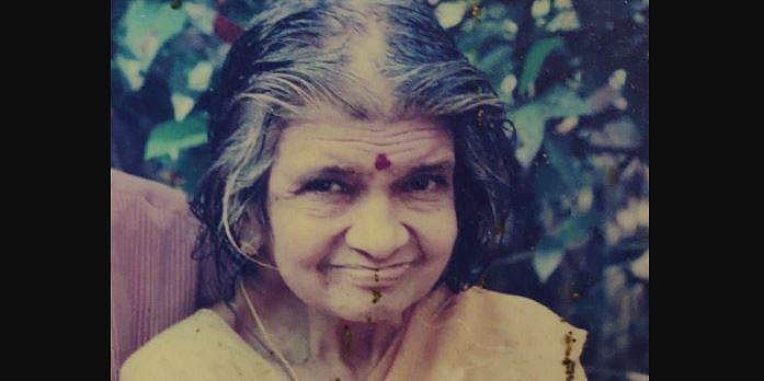 കവി അയ്യപ്പ പണിക്കരുടെ ഭാര്യ ശ്രീപാര്‍വതി അന്തരിച്ചു