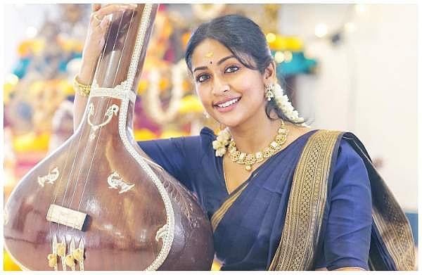 'മാതംഗി' കൊച്ചിയിൽ നൃത്ത വിദ്യാലയവുമായി നവ്യ നായർ 