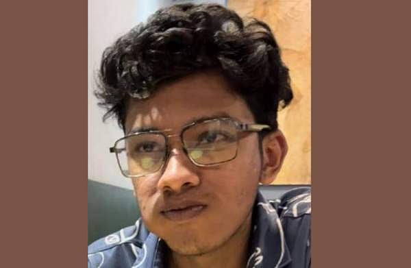 ലോകകപ്പ് ഫുട്ബോൾ കട്ടൗട്ട് സ്ഥാപിക്കുന്നതിനിടെ ഷോക്കേറ്റു; യുവാവിന് ദാരുണാന്ത്യം