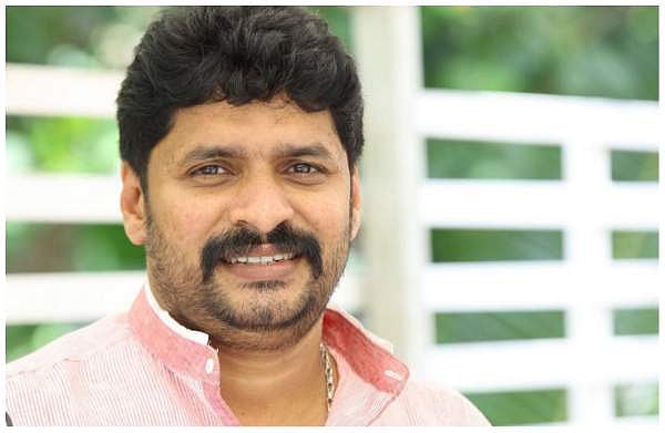 ജംനാപ്യാരി നിര്‍മാതാവ് കൊച്ചിയിലെ ഫ്ളാറ്റില്‍ മരിച്ച നിലയില്‍ 