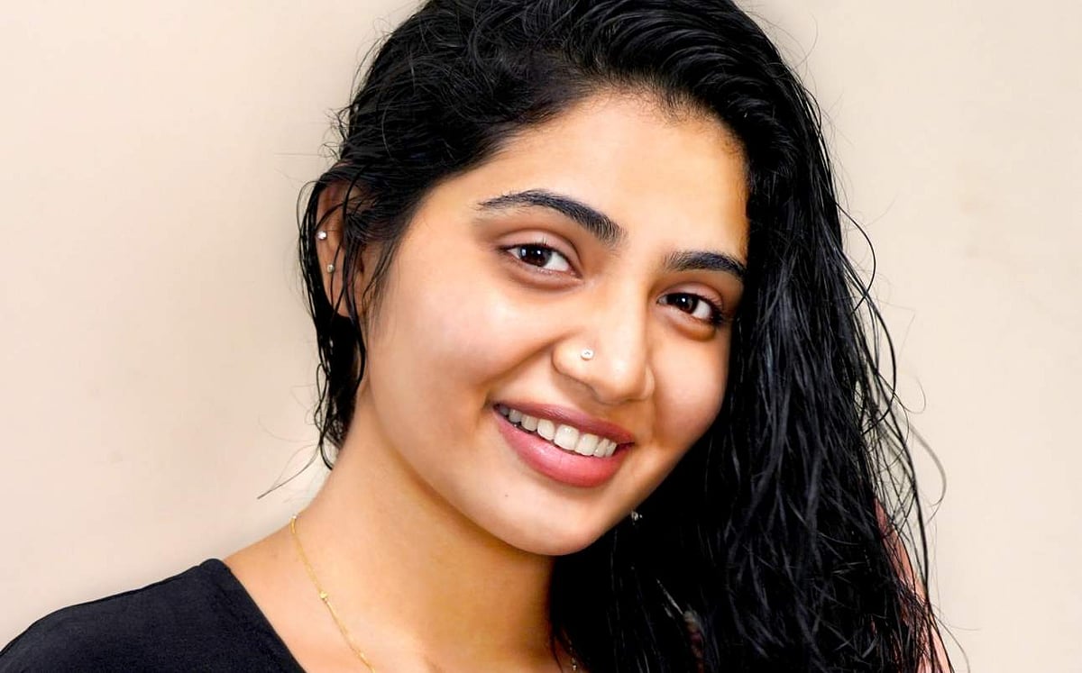 വാപ്പിയുടെ ഭാര്യ എന്നു പറഞ്ഞത് രണ്ടാനമ്മയെ, എന്റെ മതം അറിഞ്ഞിട്ട് നിങ്ങൾക്ക് എന്തുകാര്യം; വിമർശനവുമായി അൻഷിത