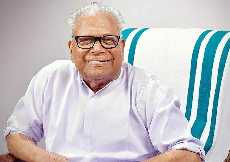 വിഎസ് നൂറിന്റെ നിറവില്‍; കുടുംബക്ഷേത്രത്തില്‍ പ്രത്യേകപൂജ 