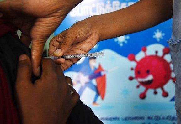 12നും 14നും ഇടയിൽ പ്രായമുള്ളവരുടെ വാക്സിനേഷൻ ഇന്ന് മുതൽ, 60 കഴിഞ്ഞ എല്ലാവർക്കും ബൂസ്റ്റർ ഡോസ്; സുസജ്ജമായി കേരളവും 