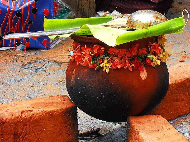 ഒരുങ്ങി തലസ്ഥാനം, ഭക്തര്‍ ഇന്ന് വീടുകളില്‍ പൊങ്കാലയിടും