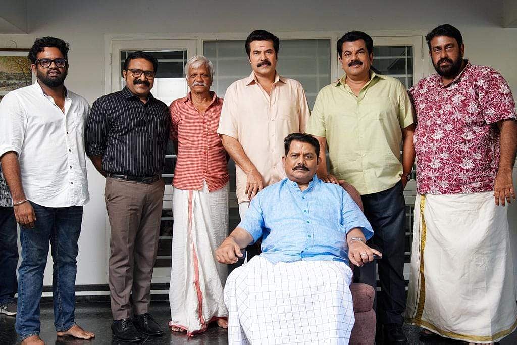കൊമ്പൻ മീശ വച്ച് വിക്രം സേതുരാമയ്യർക്കൊപ്പം; തിരിച്ചെത്തിയതിന്റെ സന്തോഷത്തിൽ ജ​ഗതി; ഫോട്ടോ വൈറൽ