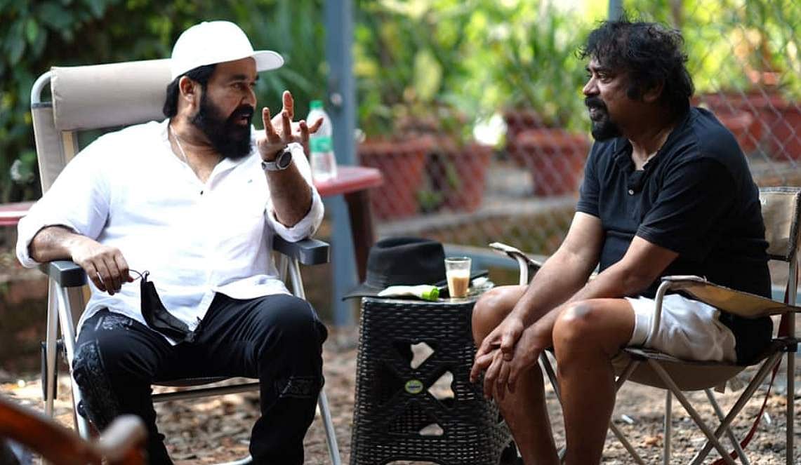 ബറോസ് സെറ്റിൽ "മോനേ ദിനേശാ.." വിളി ഇടയ്ക്ക് കേൾക്കാം, ലാൽ സാർ ഒരു എനെർജറ്റിക് ഐറ്റം: കുറിപ്പ്