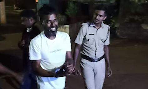 'പല്ലൻ ഷൈജു... ഇങ്ങു പോര്, ഇങ്ങു പോര്'- വെല്ലുവിളിക്ക് മറുപടി; ജയിലിൽ അടയ്ക്കുന്ന വീഡിയോ പങ്കിട്ട് പൊലീസിന്റെ 'ട്രോൾ' 