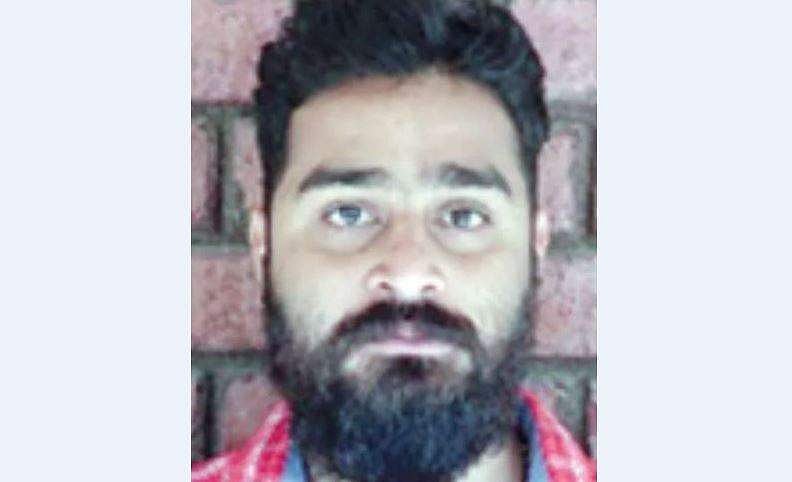 സ്ത്രീയെ മൊബൈലിൽ വിളിച്ച് അസഭ്യം; പൊലീസ് എത്തിയപ്പോൾ കൈ ‍ഞരമ്പ് മുറിച്ചു; നിരവധി ക്രിമിനൽ കേസുകളിൽ പ്രതി; യുവാവ് പിടിയിൽ