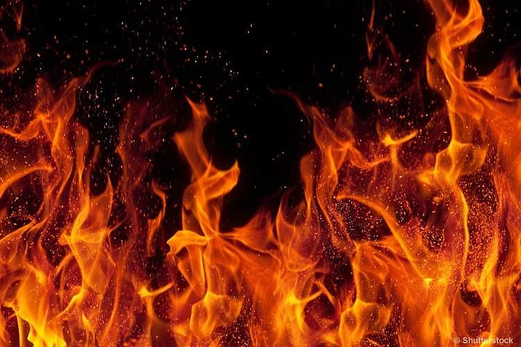 വിവാഹ നിശ്ചയം കഴിഞ്ഞ യുവതിയെ കൊല്ലാന്‍ ശ്രമം; പിന്നാലെ യുവാവ് സ്വയം തീകൊളുത്തി മരിച്ചു