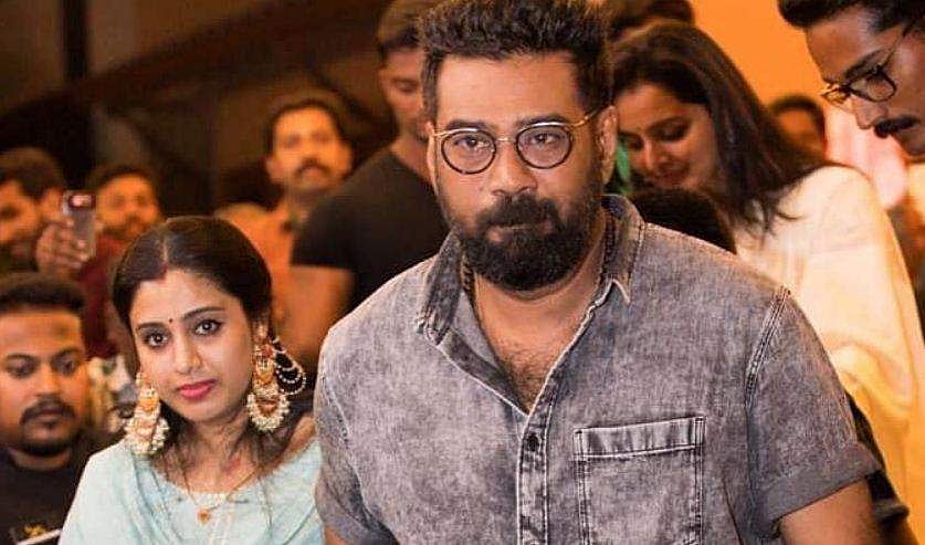 'അതിന് അവൾ എവിടെപ്പോയി, ഞങ്ങൾക്ക് ഒരുപാട് കുടുംബകാര്യങ്ങളില്ലേ'; സംയുക്ത വർമയെക്കുറിച്ചുള്ള ചോദ്യത്തിൽ ബിജു മേനോൻ