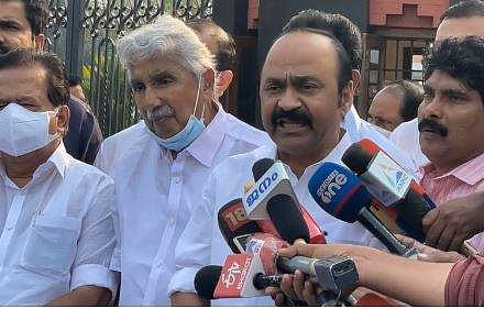 മുഖ്യമന്ത്രിക്ക് അധികാരത്തിന്റെ അഹന്ത;പ്രതിഷേധം അടിച്ചൊതുക്കുന്നു; സഭ ബഹിഷ്‌കരിച്ച് പ്രതിപക്ഷം