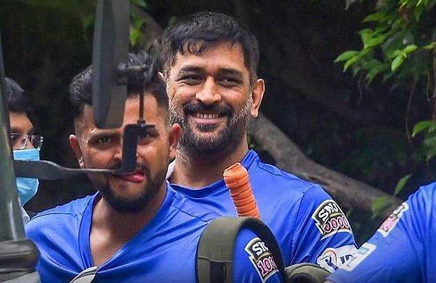 ആരാവും ധോനിയുടെ പിന്‍ഗാമി? സുരേഷ് റെയ്‌ന വിരല്‍ ചൂണ്ടുന്നത് ഈ താരത്തിന് നേരെ