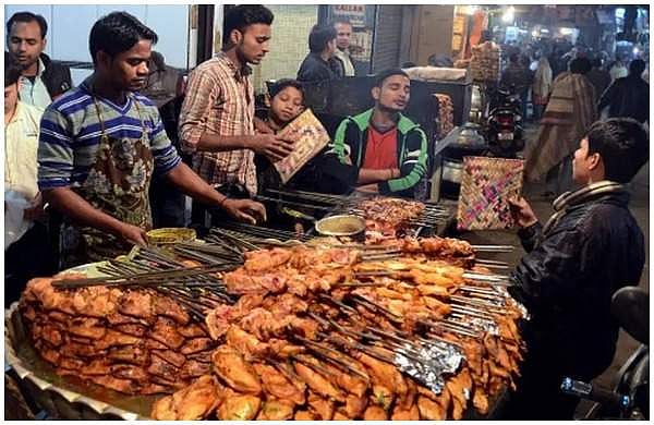 ഹലാല് മാംസം നിരോധിക്കണം; കര്ണാടകയില് പുതിയ വിവാദം, പരിശോധിക്കുമെന്ന് മുഖ്യമന്ത്രി