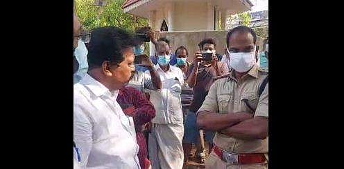 ‘തന്നെക്കാളും വലിയ ആളാടോ ഞാൻ, തന്റെ മുകളിലുള്ള ഉദ്യോഗസ്ഥരെക്കാളും വലിയ ആൾ‘- പൊലീസിനോട് കയർത്ത് എംപി (വീഡിയോ)