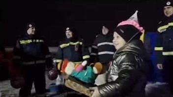 സന്തോഷത്തോടെ അവൾ തിളങ്ങിനിന്നു, 'ഇത് മനുഷ്യത്വം'; ഏഴ് വയസ്സുകാരിക്ക് അഭയാർത്ഥി ക്യാമ്പിൽ പിറന്നാൾ ആഘോഷം, വിഡിയോ വൈറൽ 