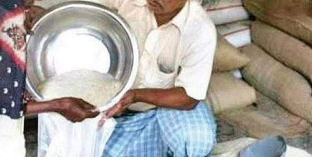 പിങ്ക്, മഞ്ഞ കാര്‍ഡുകള്‍ക്കുള്ള 5 കിലോ സൗജന്യ അരി; കേന്ദ്ര സര്‍ക്കാര്‍ പദ്ധതി 6 മാസം കൂടി നീട്ടിയേക്കും