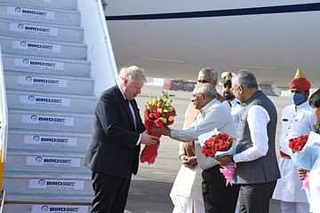 ബ്രിട്ടീഷ് പ്രധാനമന്ത്രി ഇന്ത്യയിലെത്തി; അഹമ്മദാബാദിൽ ഊഷ്മള വരവേല്പ്; മോദി-ബോറിസ് കൂടിക്കാഴ്ച നാളെ