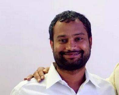 അപ്പാര്‍ട്ടുമെന്റിന്റെ നാലാം നിലയില്‍ നിന്ന് വീണ് സിനിമാ സംവിധായകന്‍ മരിച്ചു